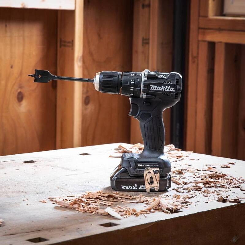 Kit de taladro percutor inalámbrico sin escobillas compacto de 18V LXT de ion de litio de 1/2 pulg. Makita, 2.0Ah - XPH15RB