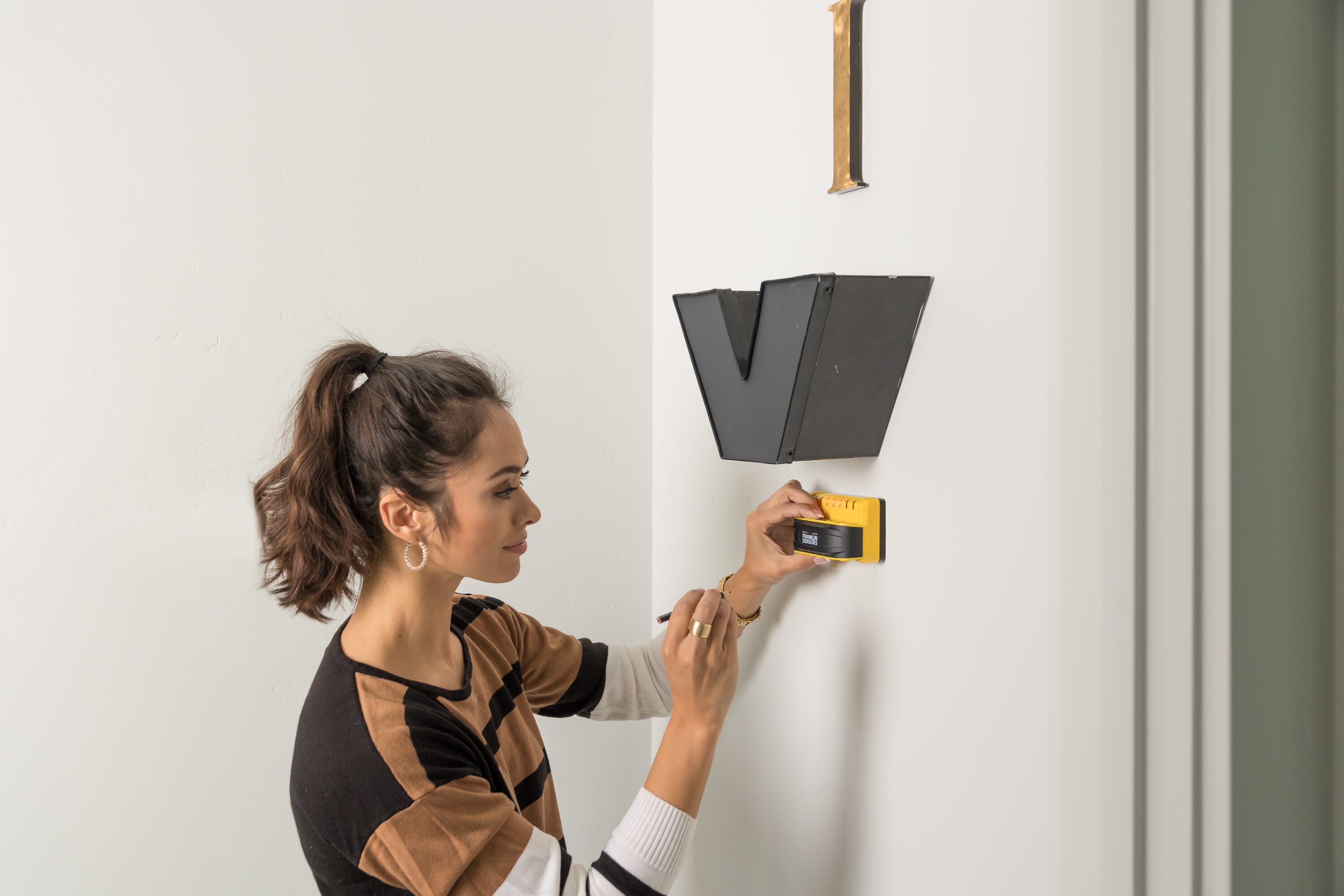 Localizador de montantes de metal y madera Franklin Sensors X700 con escaneo de 1 pulgada de profundidad FSX70012
