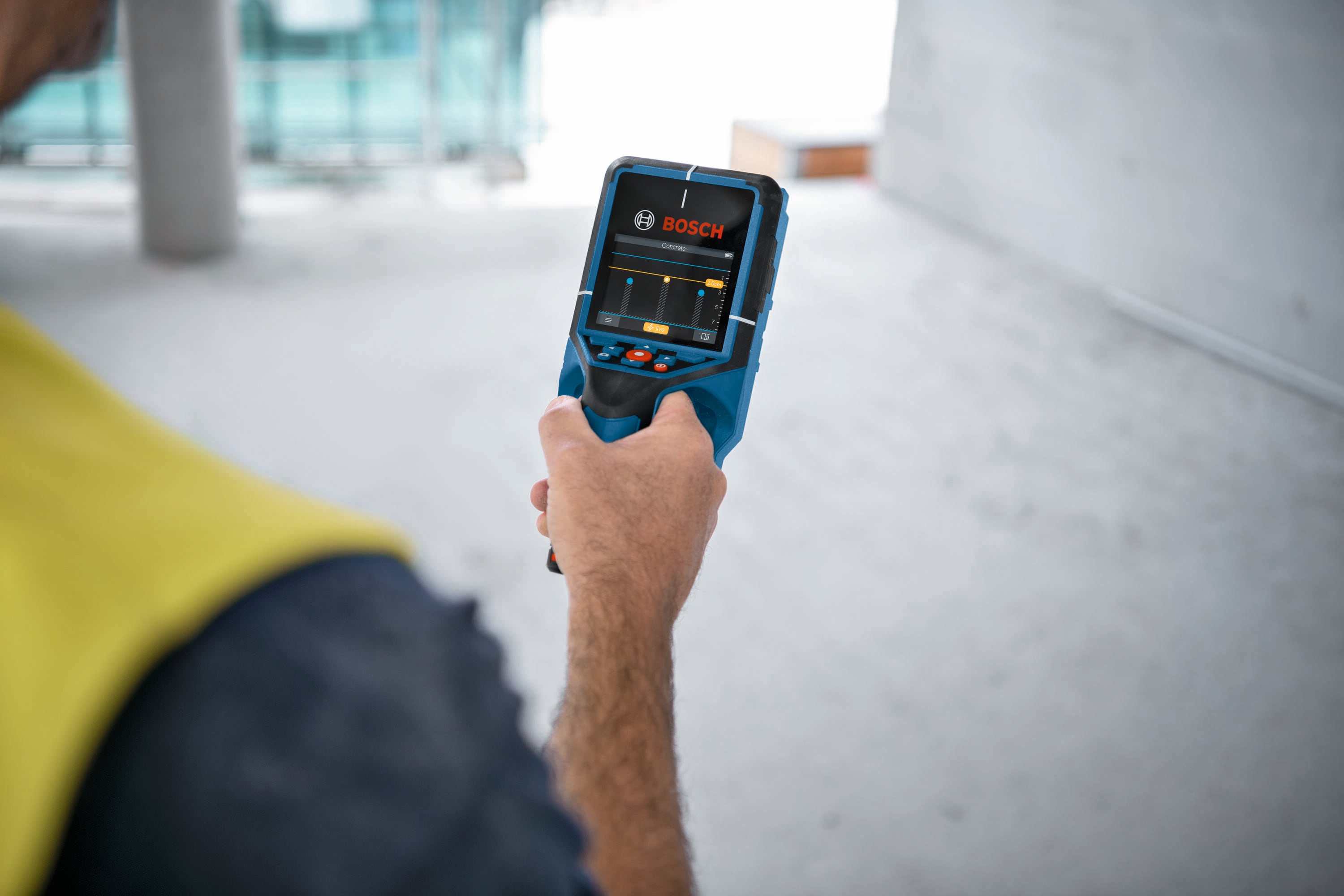 Localizador de metal/madera/eléctrico Bosch 12V Max D-TECT200C con profundidad de escaneo de 7.9 pulgadas