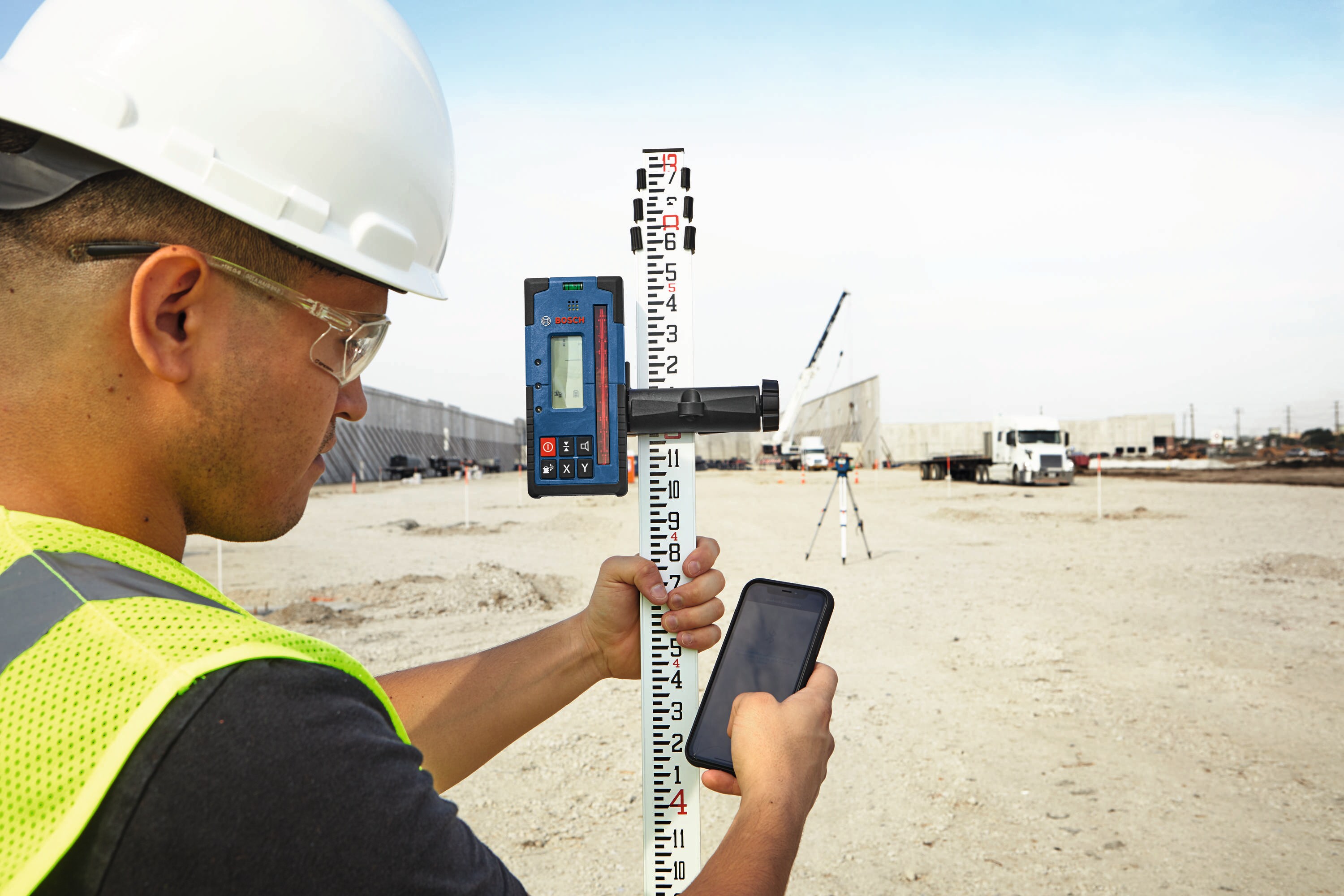 Nivel láser giratorio autonivelante Bosch 4000-ft Red 360-Degree GRL4000-80CHVK