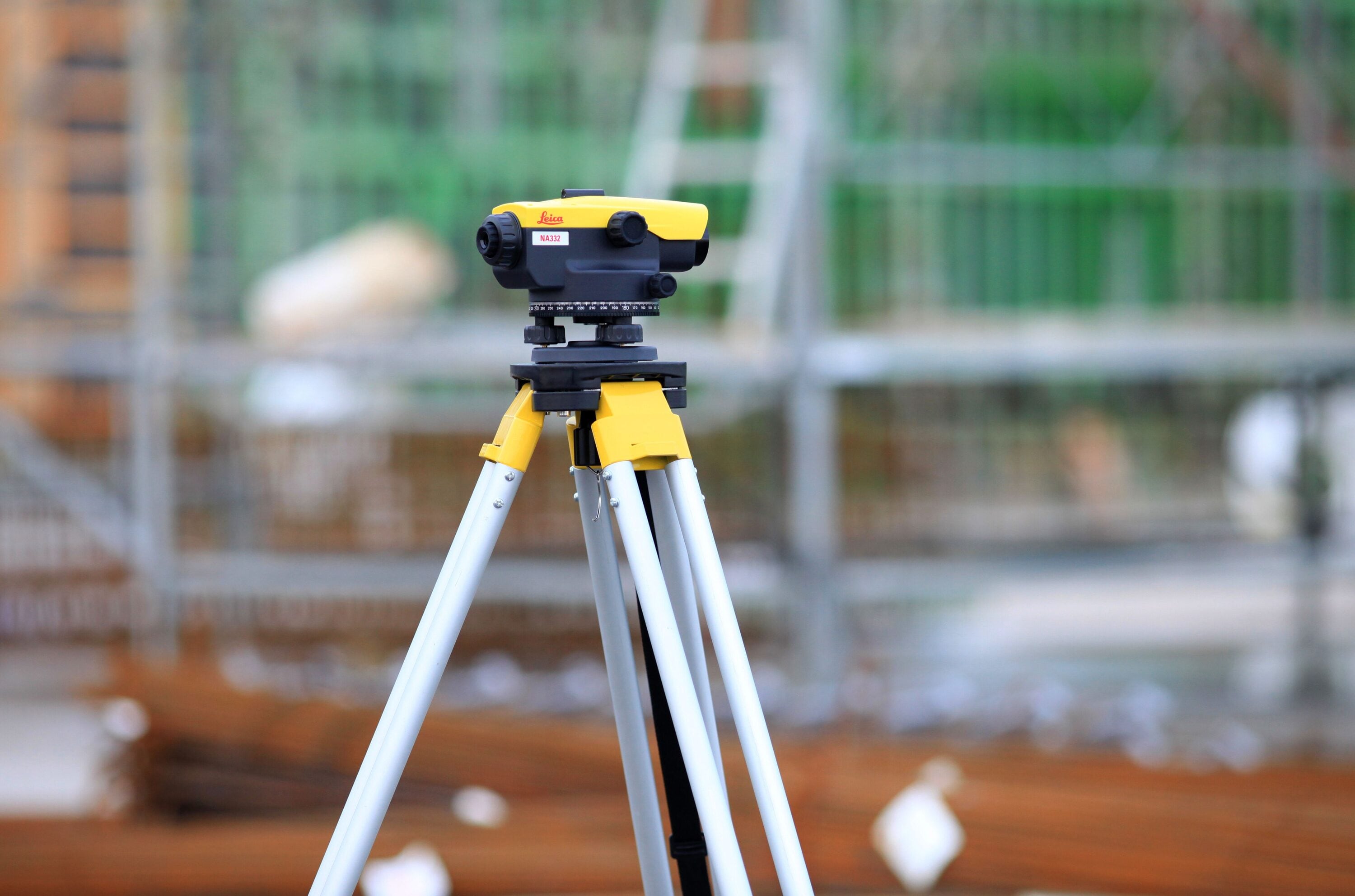 Nivel de línea/superficie 1 vial Leica Geosystems Aluminio 5.11 pulgadas NA332