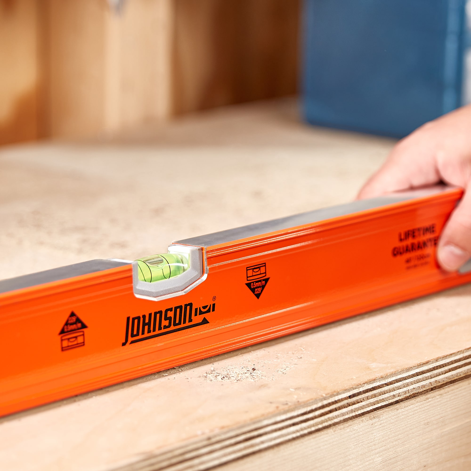 Nivel de aluminio Johnson Level de 48 pulgadas con 3 burbujas magnéticas en forma de caja modelo 9550-4800