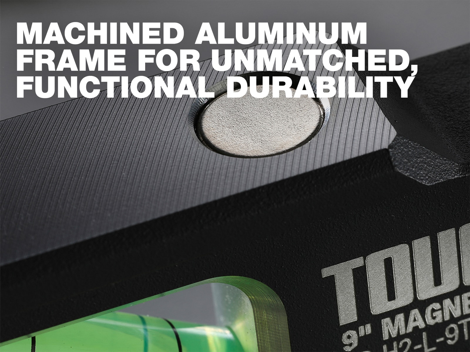 Nivel de burbuja magnético TOUGHBUILT de aluminio de 9 pulgadas con 4 burbujas TB-H2-L-9T-M