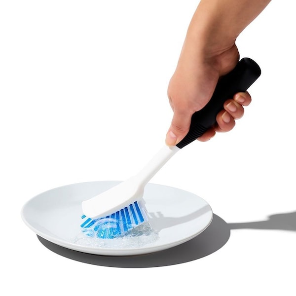 Cepillo para Platos Oxo International Good Grips, Cerdas de Nylon, 11 pulgadas de Largo, Negro - 21691