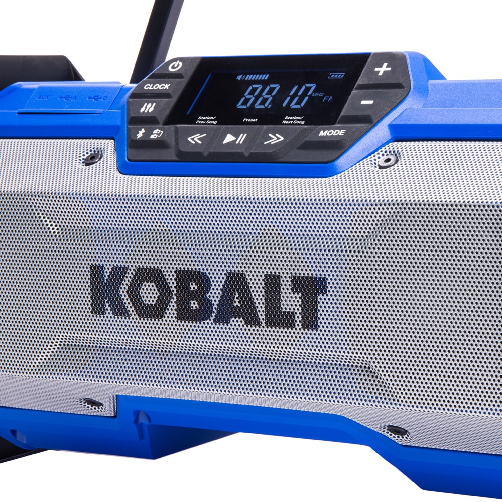 Radio de obra inalámbrico resistente al agua Kobalt de 24 voltios con Bluetooth modelo KJR 124B-03