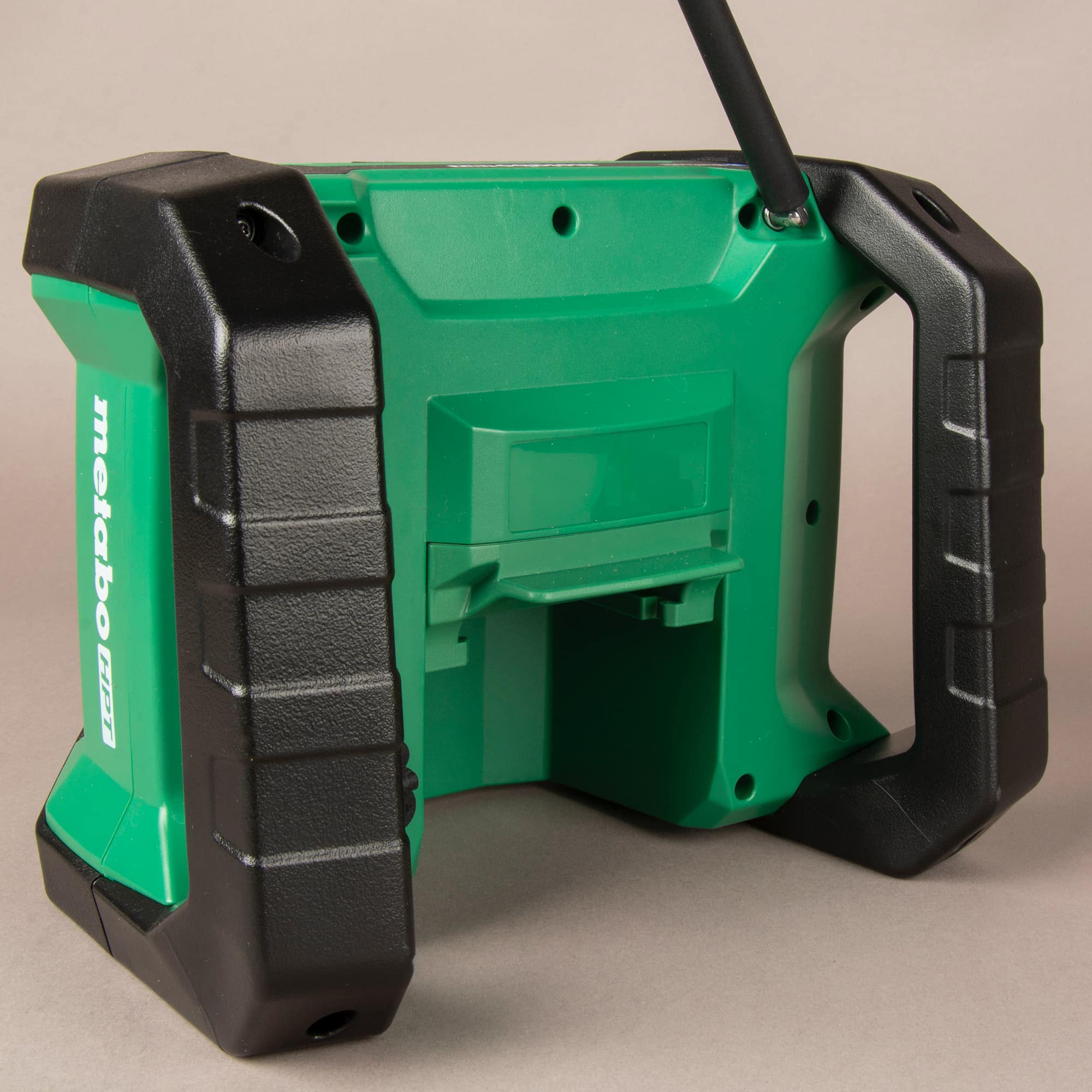 Radio para el sitio de trabajo inalámbrico Metabo HPT Multi-Volt 18-volt con Bluetooth UR18DAQ4M