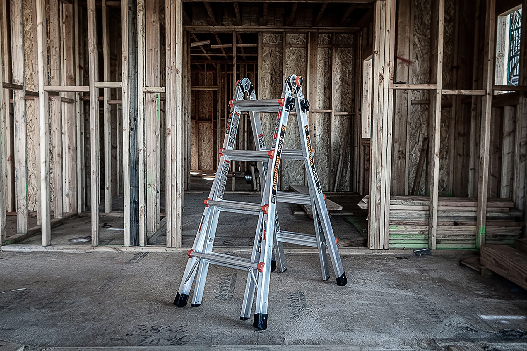 Escalera multifunción telescópica Little Giant Ladders M17 Multi, alcanza 18 pies, Tipo 1A - Capacidad de carga de 300 libras 16517-002