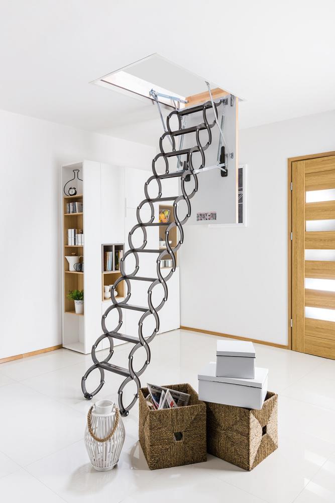 Escalera de tijera para ático de acero FAKRO 8.17-9.17 pies (Apertura bruta: 22.5 pulgadas x 31.5 pulgadas) con capacidad de 350 lbs. Modelo 66875.
