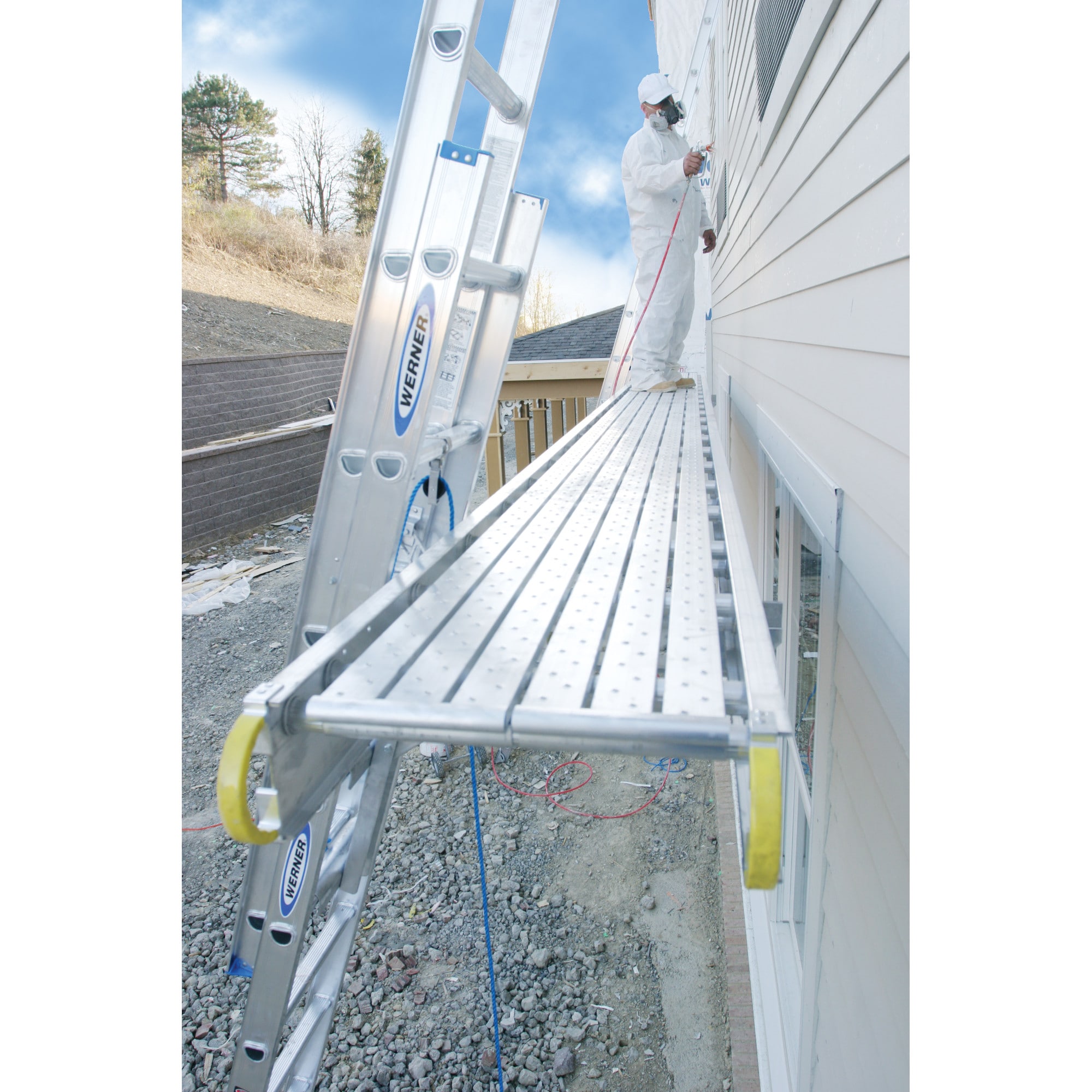 Escalera de extensión de aluminio Tipo 1 Werner D1300-2 de 24 pies (altura de alcance de 23 pies) con capacidad de carga de 250 lbs. Modelo D1324-2