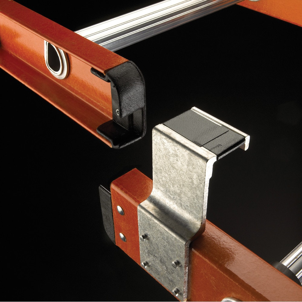 Escalera de extensión Werner D6200-2 de 32 pies (31 pies de altura) de fibra de vidrio Tipo 1A con capacidad de carga de 300 lb. Escalera de extensión D6232-2.