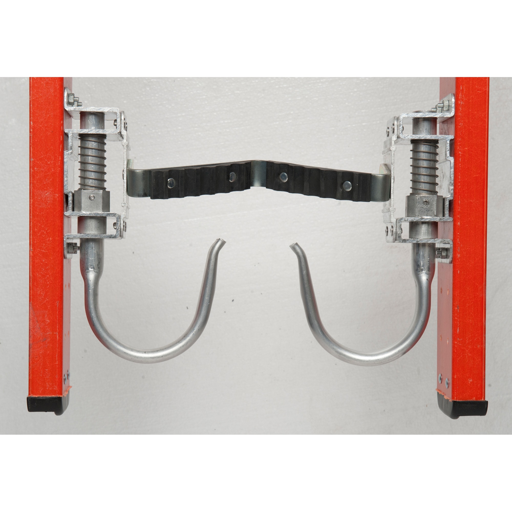 Escalera de extensión recta de fibra de vidrio Tipo 1A Werner D6200-1 de 14 pies (altura alcanzable de 16 pies) con capacidad de carga de 300 lbs. y modelo D6214-1.