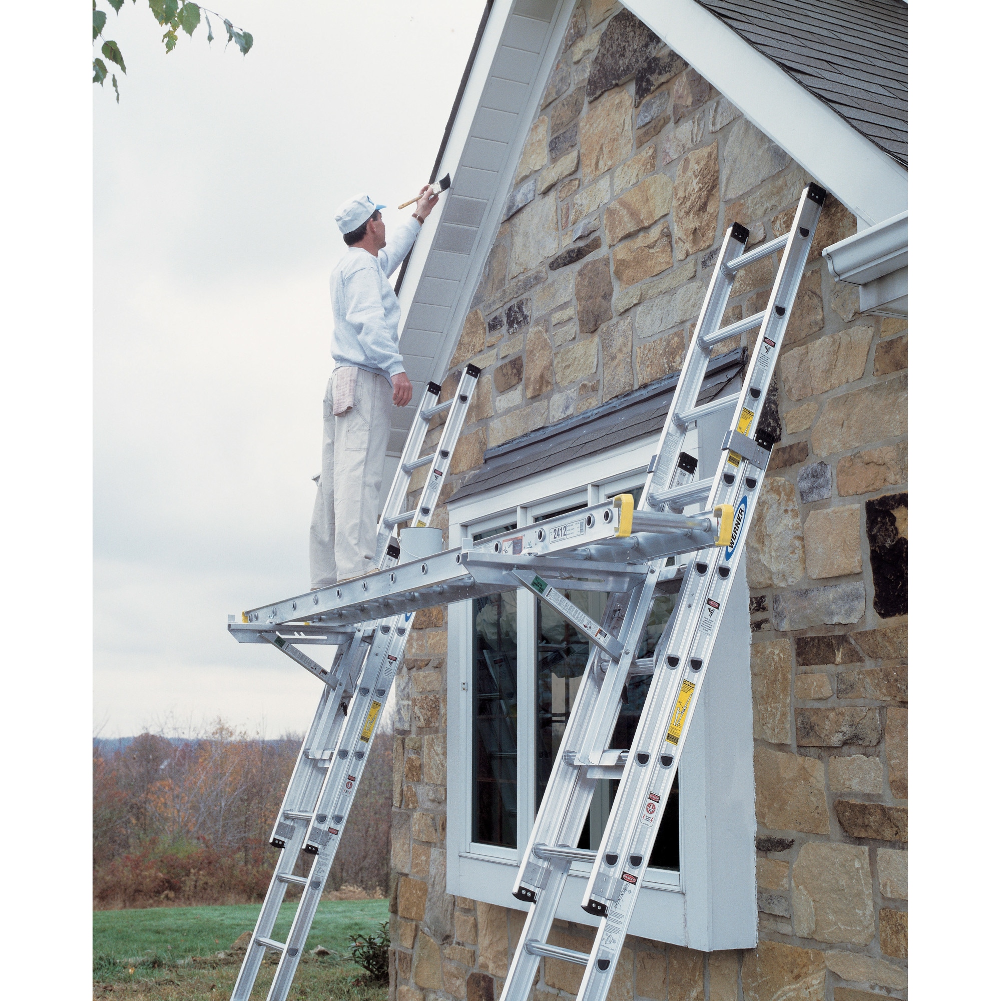 Escalera de extensión de aluminio Werner D1500-2 de 16 pies (altura de alcance de 16 pies) Tipo 1A - 300 lbs. Capacidad de carga. Escalera de extensión D1516-2.