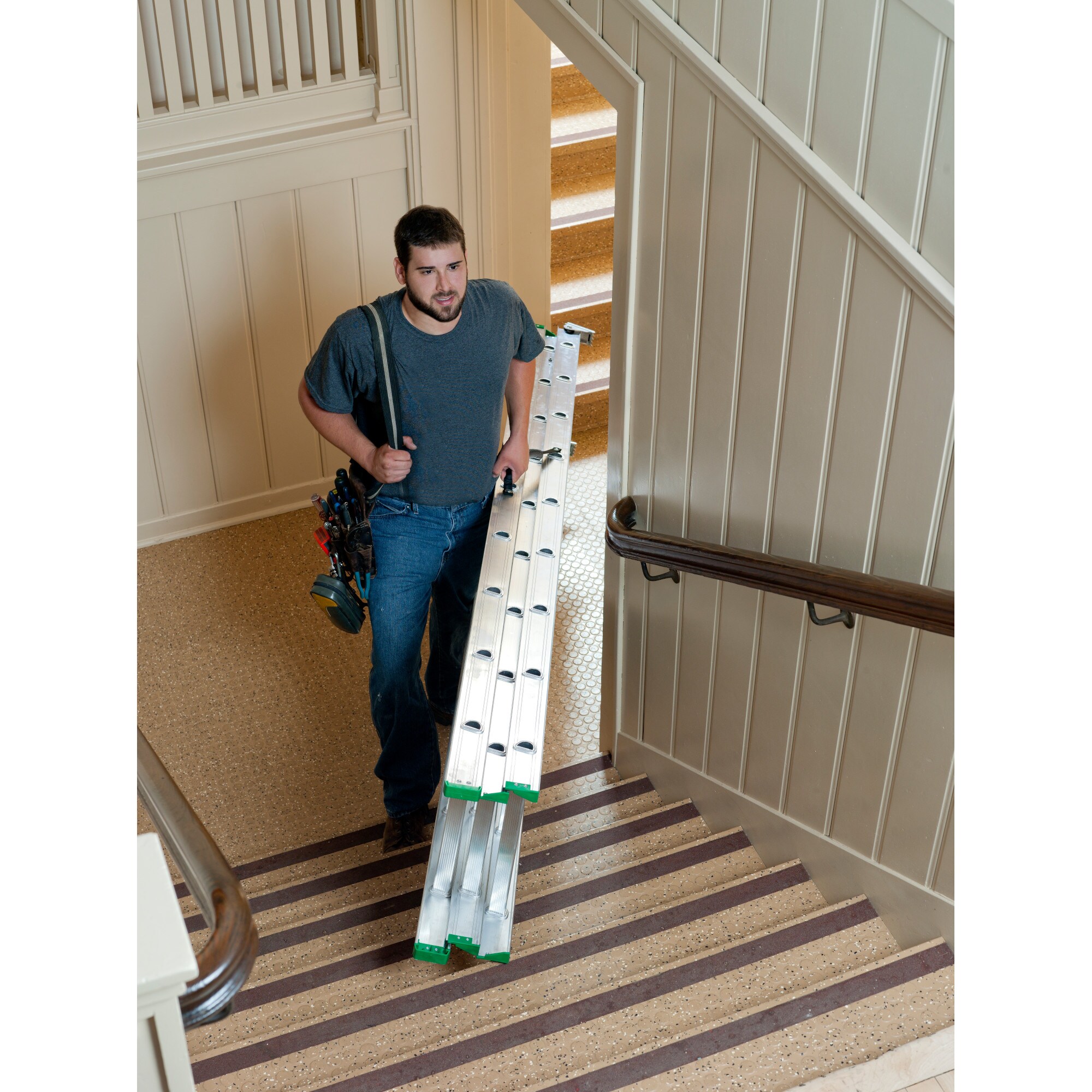 Escalera de extensión Werner D1200-3 de aluminio de tipo 2 con capacidad de carga de 225 lb y 24 pies (altura de alcance de 23 pies) Escalera de extensión D1224-3 de 24 pies.