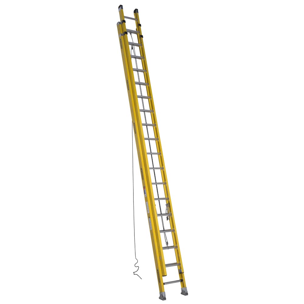 Escalera de extensión de fibra de vidrio Tipo 1A Werner D7100-2 de 36 pies (altura de alcance de 34 pies) con capacidad de carga de 300 lb. Escalera de extensión D7136-2