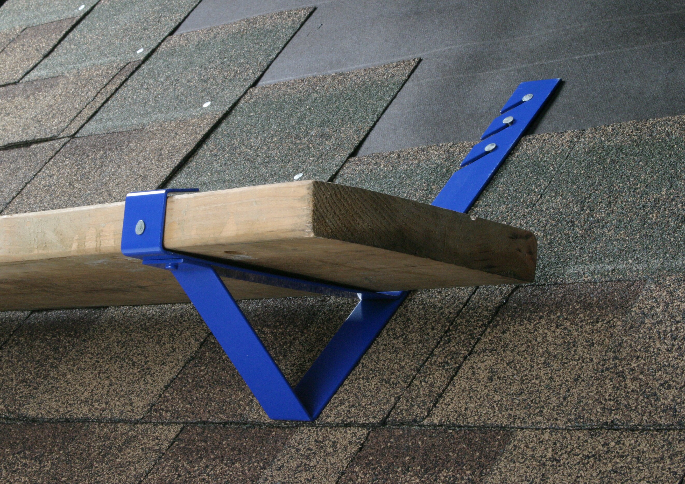 Soporte de acero para techo para escaleras y andamios Werner FRB4510-10