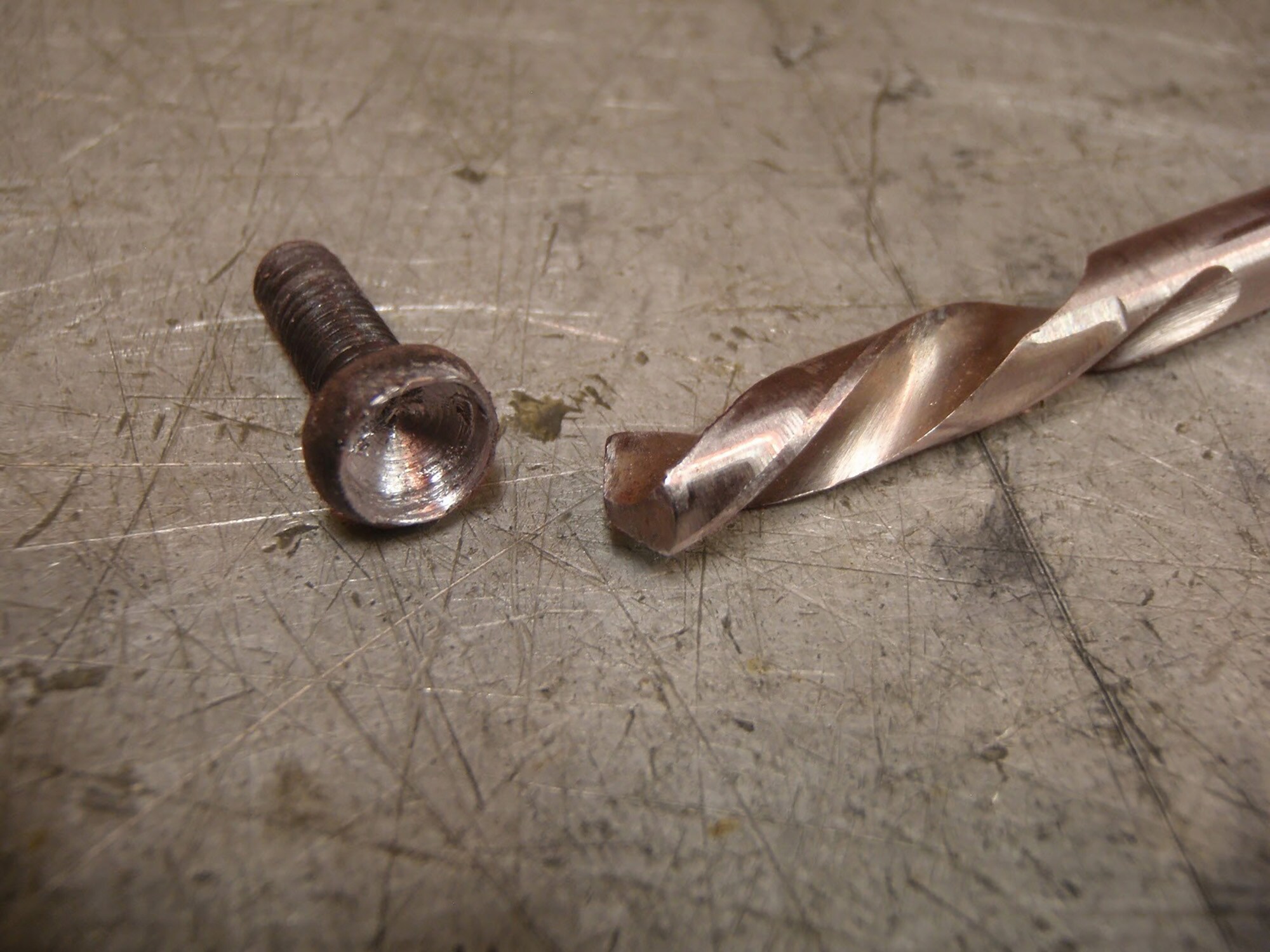 Juego de 5 Brocas de Cobalto para Mecánicos Zurdos de Century Drill & Tool, modelo 74105