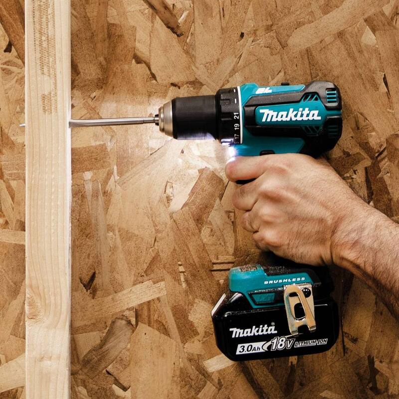 Kit de taladro atornillador inalámbrico Makita 18V LXT de iones de litio sin escobillas de 1/2 pulgadas, 3.0Ah con juego de 35 puntas de impacto Impact XPS - XFD131-E-01666.