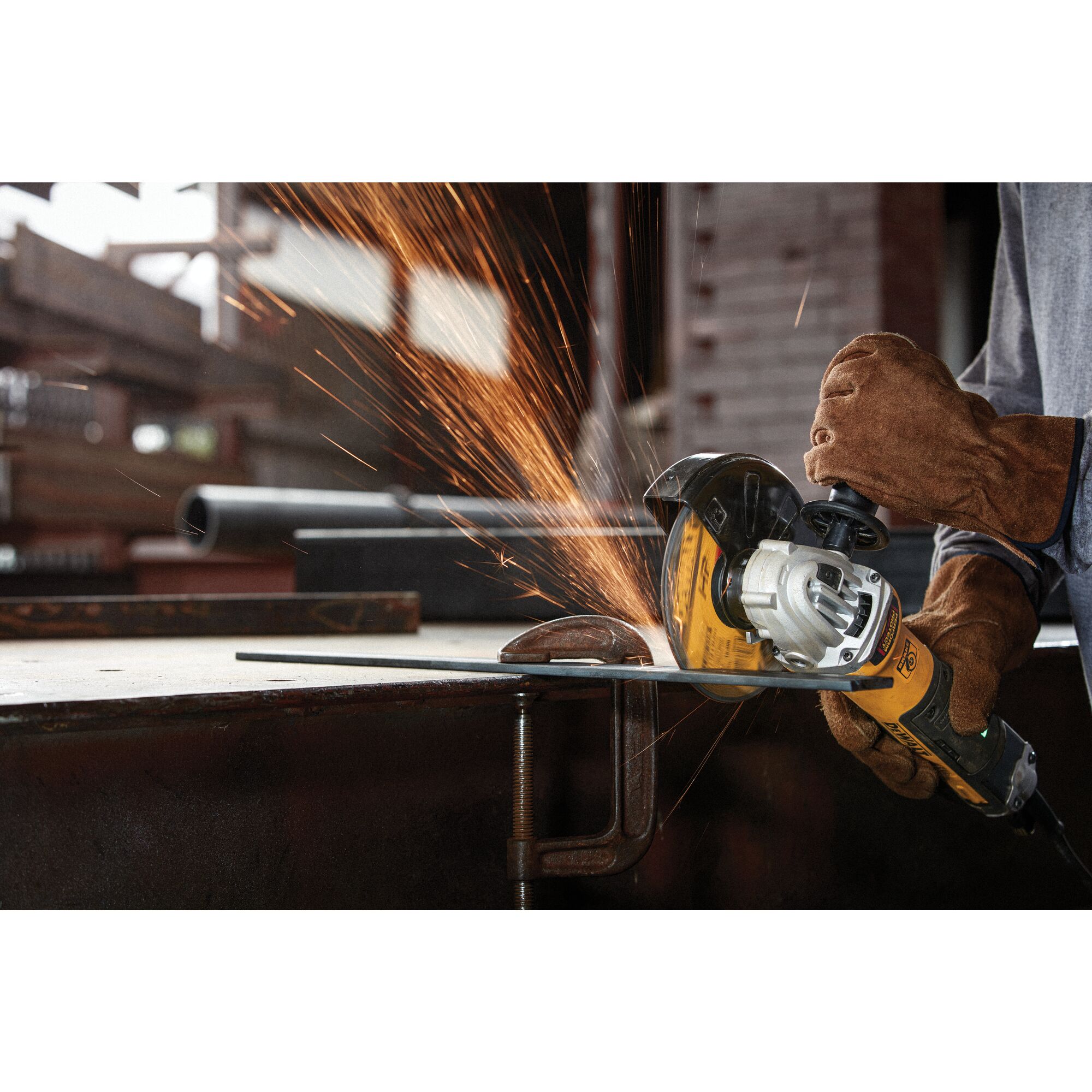 Disco de desbaste DEWALT 5-pack de 4.5 pulgadas de óxido de aluminio de grano 60 DW8062B5-L