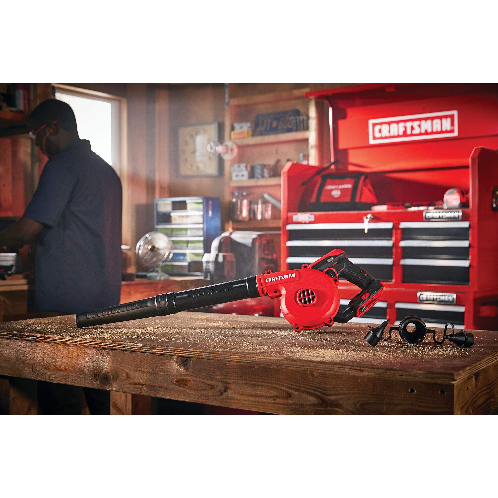 Soplador para sitio de trabajo CRAFTSMAN V20 de 20 voltios máx, modelo CMCBL0100B