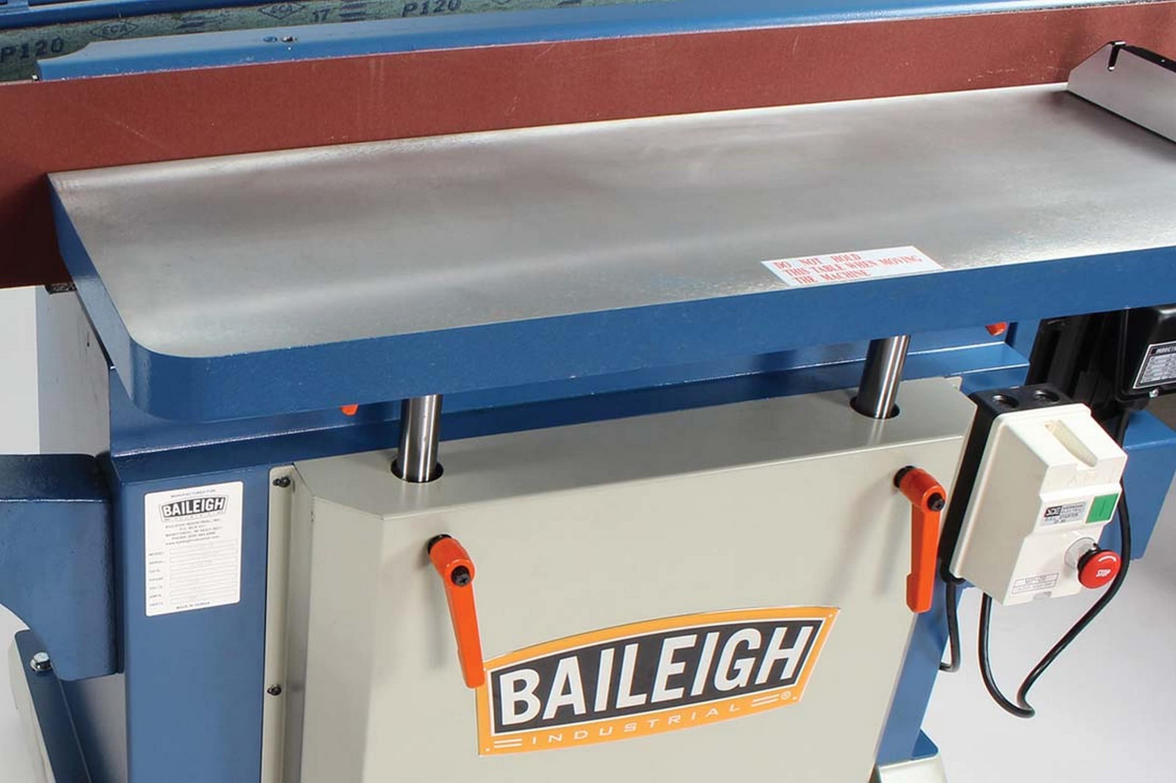 Lijadora de banda Baileigh Industrial Baileigh 220 volts 20 amperios con manejo de polvo BA9-1004162.