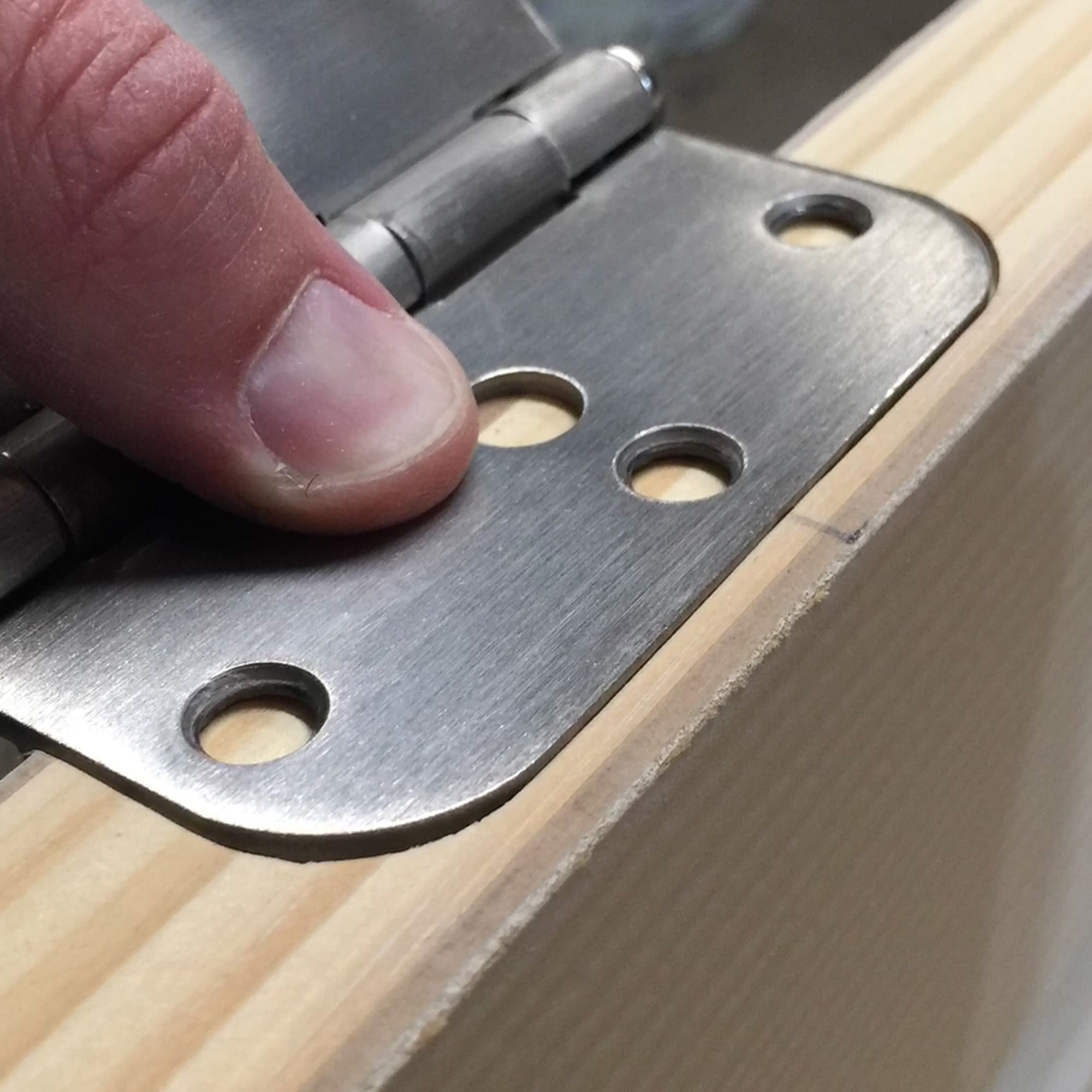 Milescraft HingeMate150 para uso en puertas interiores Kit para puerta sencilla (para puertas de hasta 80 pulgadas de ancho) 12220003