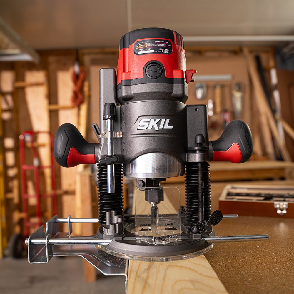 SKIL Combo Fijo/Sumergible Router de Velocidad Variable de 2.5-HP, 14-Amperes, 1/4-pulg y 1/2-pulg Modelo RT1322-00
