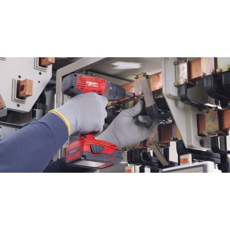 Kit de taladro inalámbrico Hilti SFC de 22 voltios de iones de litio de 1/2 pulgadas con dos baterías de 4.0 Ah, cargador, clip para cinturón y bolsa - 3492967.