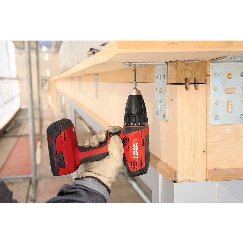 Kit de taladro inalámbrico Hilti SFC de 22 voltios de iones de litio de 1/2 pulgadas con dos baterías de 4.0 Ah, cargador, clip para cinturón y bolsa - 3492967.