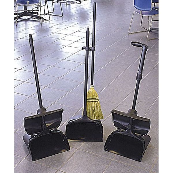 Soporte para Perchas Rubbermaid Commercial, Plástico, Negro, 4 pulg. - FG253500BLA