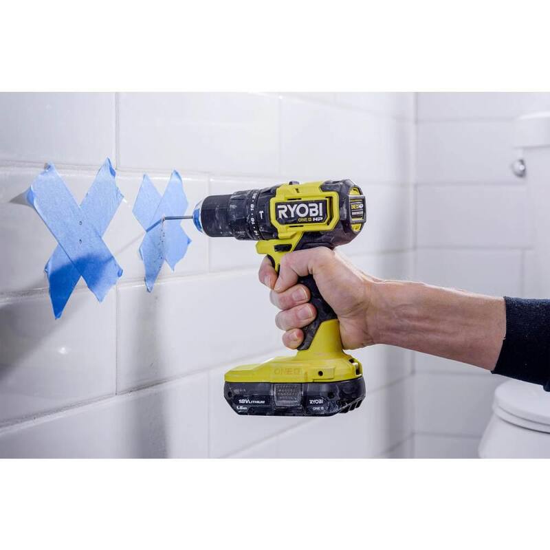 RYOBI ONE+ HP 18V Taladro de martillo inalámbrico compacto sin escobillas de 1/2 pulgadas Kit con (1) Batería de 1.5 Ah, Cargador y Juego de brocas de 40 piezas - PSBHM01K-A98401