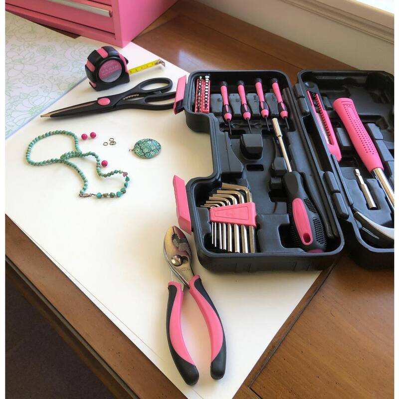 Juego de herramientas generales Apollo en color rosa (39 piezas) - DT9706P