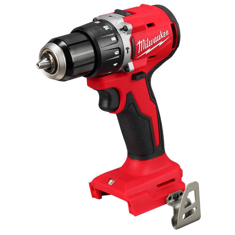 Martillo taladro/destornillador compacto sin escobillas inalámbrico de 1/2 pulgada Milwaukee M18 18 voltios de iones de litio (herramienta solamente) con batería M18 5.0Ah y cargador - 3602-20-48-59-1850.