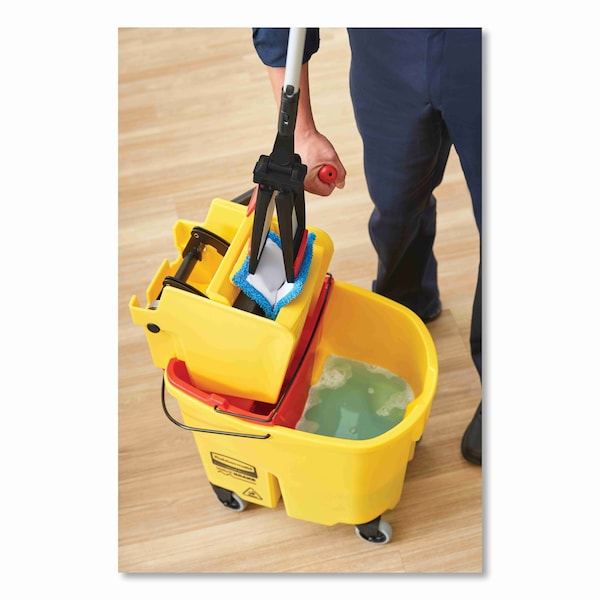 Combinación de Cubeta y Escurridor de Trapeador de 26 qt Rubbermaid Commercial, Amarilla, de Plástico - FG748000YEL