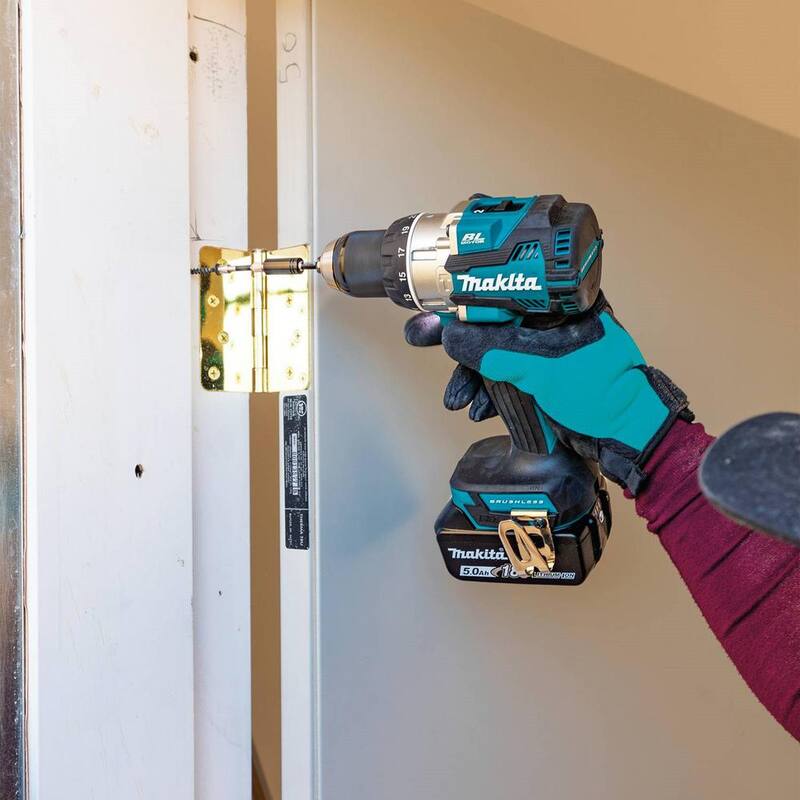 Kit de taladro-destornillador compacto inalámbrico sin escobillas de 1/2 pulgadas Makita 18-Volt LXT con batería de iones de litio de 5.0Ah - XPH16T