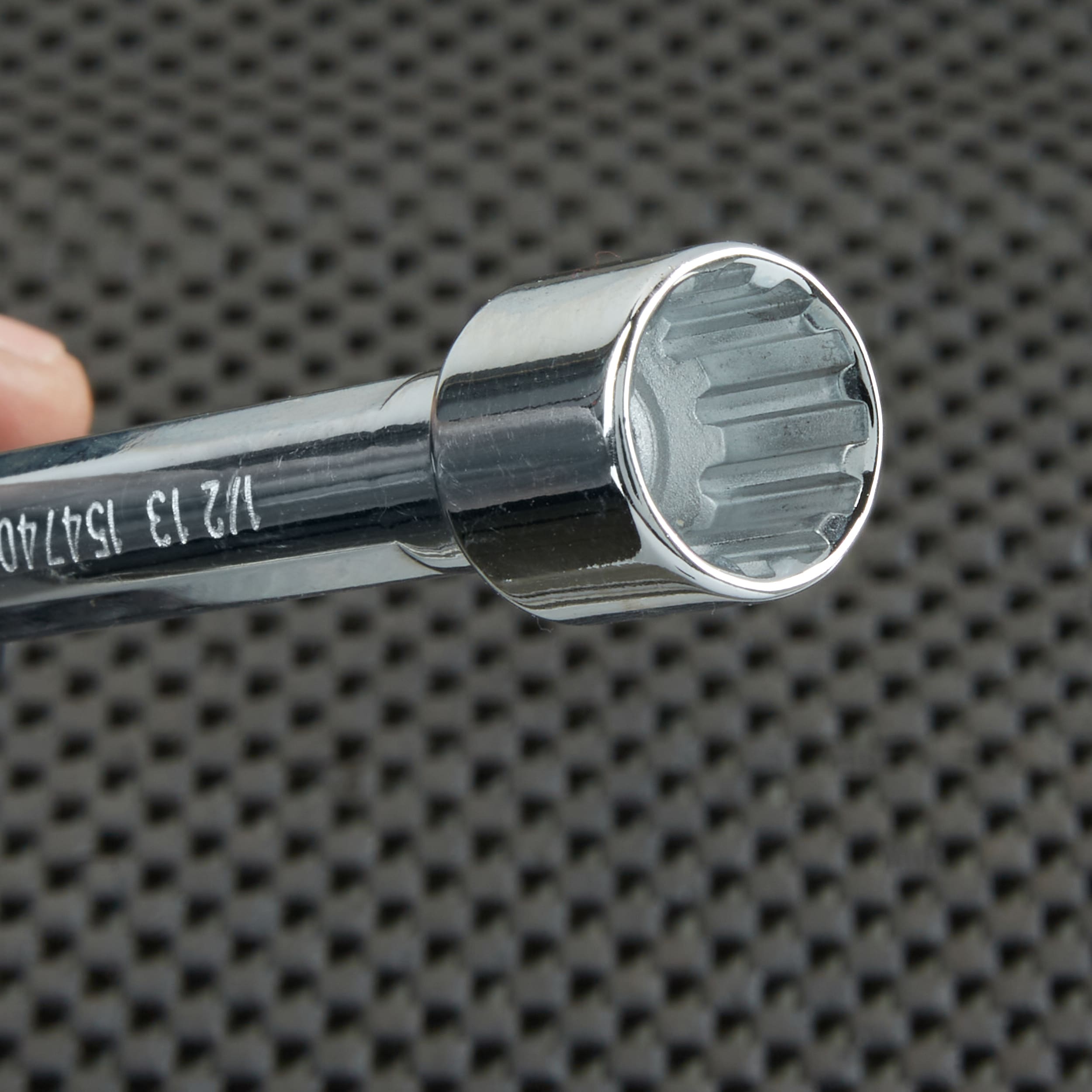 Kobalt Xtreme Access 1/2-in13mm x 7-1/2-in Llave de tuercas métrica y SAE con punta estriada 87057