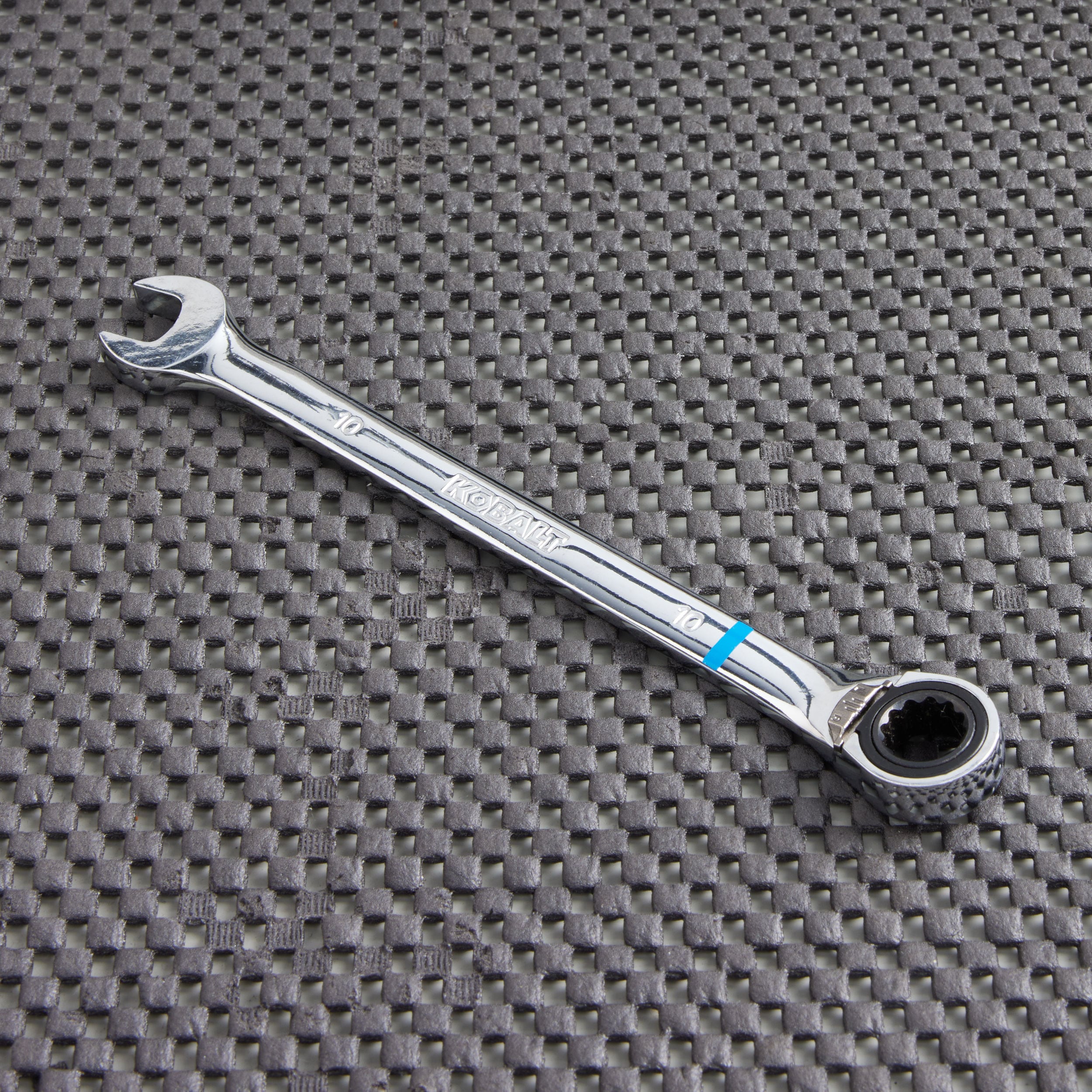 Llave de trinquete métrica reversible de 10 mm Kobalt 85690