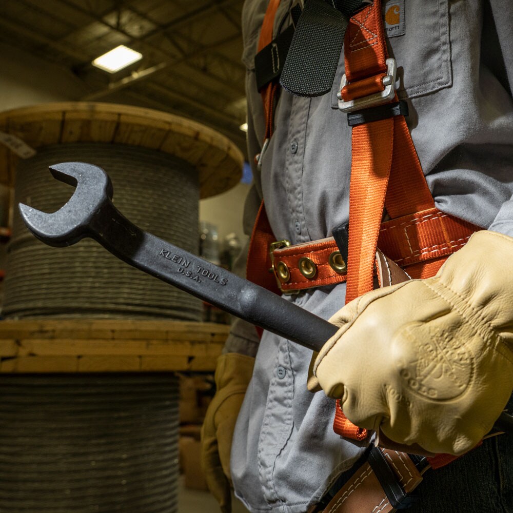 Llave stilson Klein Tools, Abertura nominal de 1-5/8 pulgadas para tuerca pesada 3214