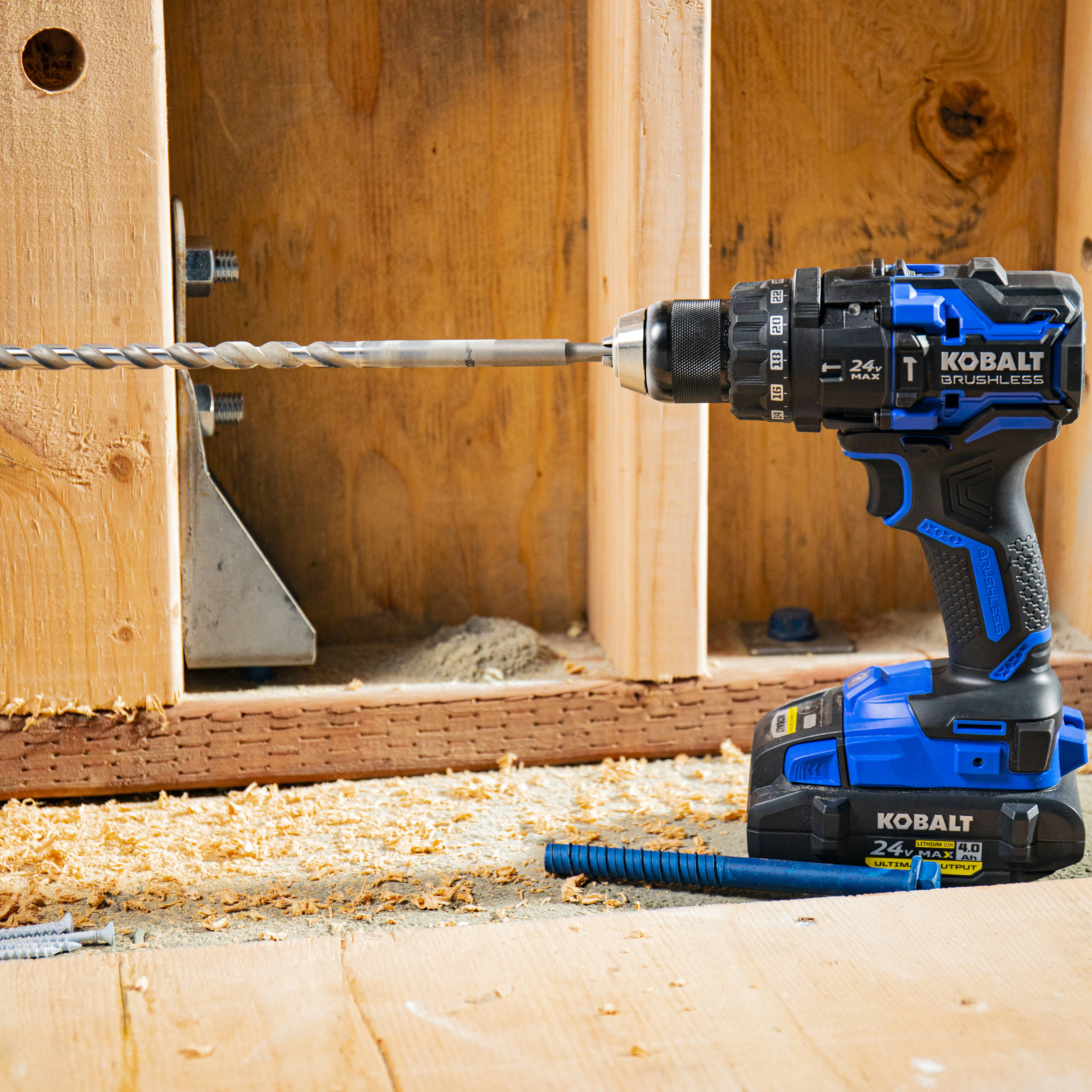 Taladro percutor inalámbrico sin escobillas Kobalt XTR 1/2 pulgadas a 24 voltios con velocidad variable - 1 batería KXHD 1424A-03