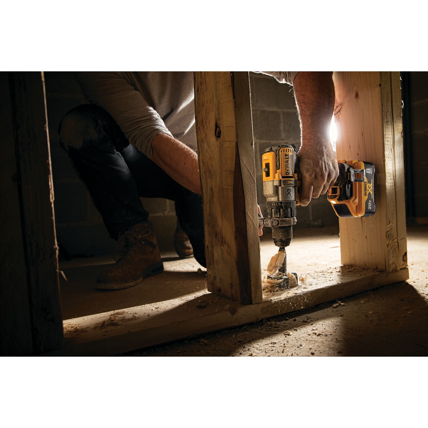 Taladro percutor inalámbrico DEWALT XR POWER DETECT 1/2 pulgadas 20 voltios max con velocidad variable sin escobillas híbrido - Capaz de martillo con batería 1 DCD998W1