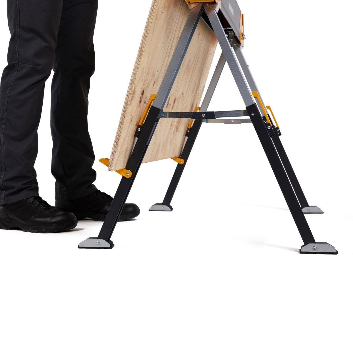Caballo de sierra de acero ajustable TOUGHBUILT C650-2 de 42.4 pulgadas de ancho x 32.09 pulgadas de alto (capacidad de 1300 lbs) TB-C650-2
