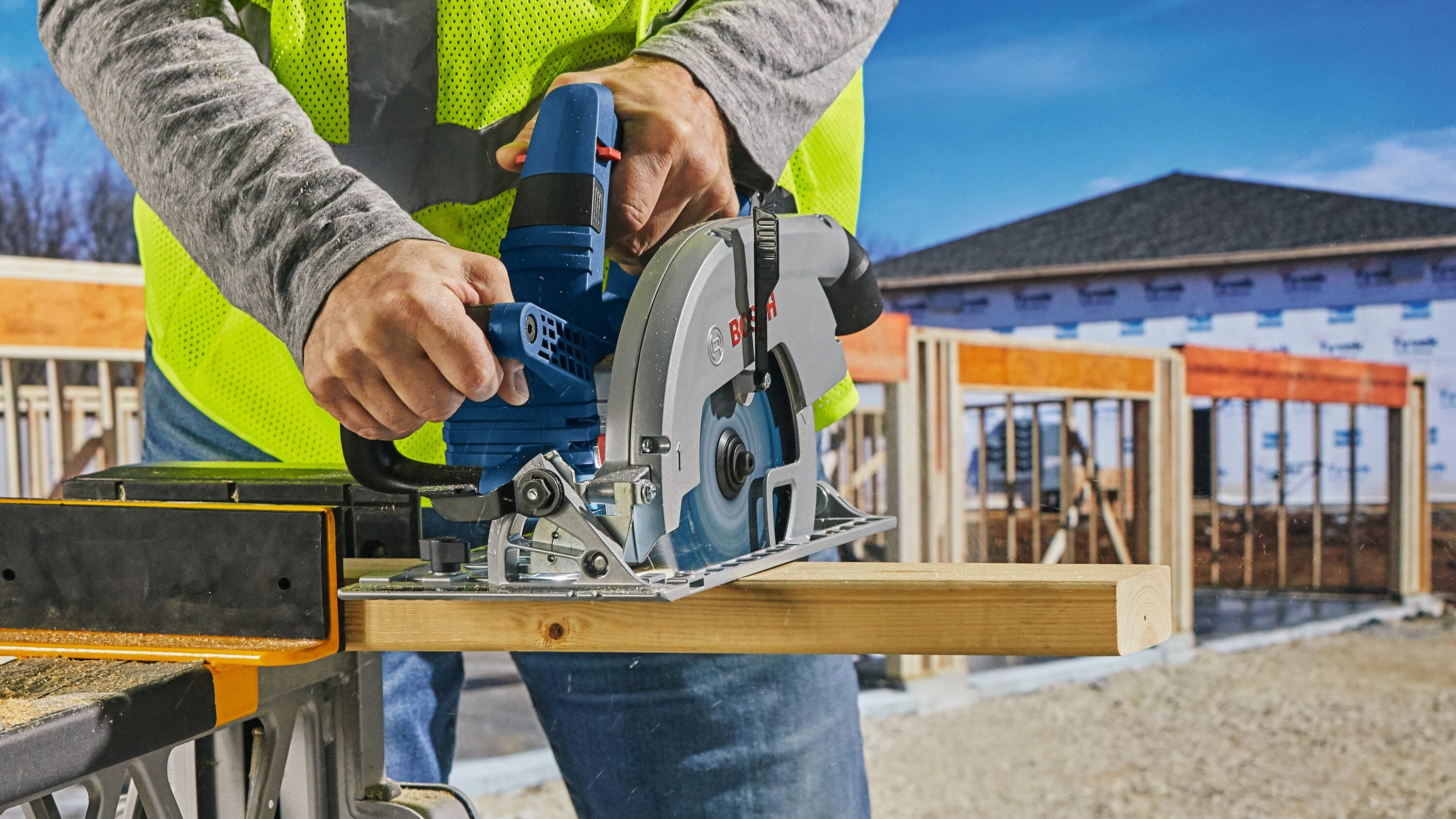 Bosch Profactor Kit de Sierra Circular Inalámbrica de 18 voltios y 8 amperes de 7-1/4 pulgadas (Batería incluida) GKS18V-26LB14