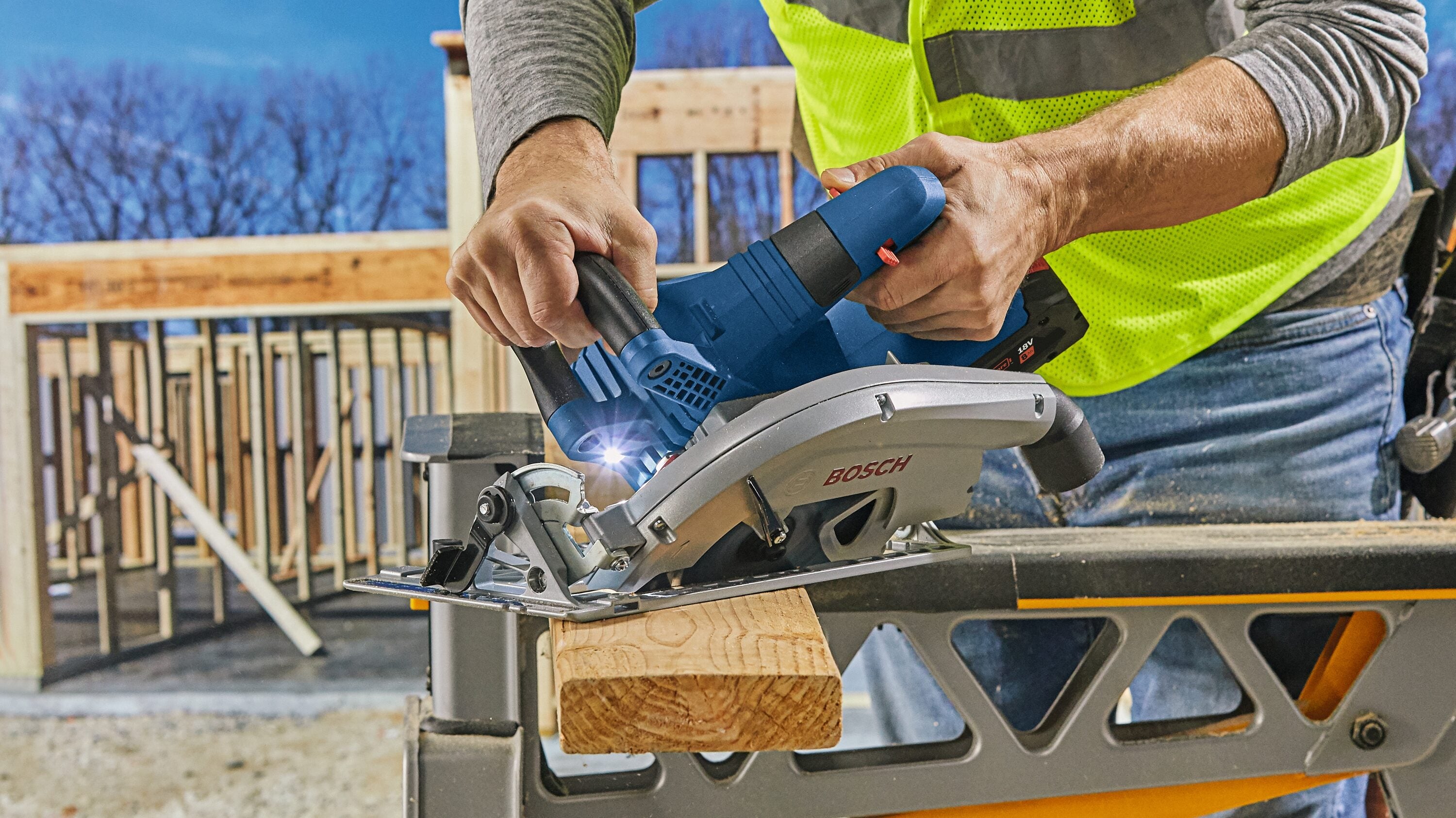 Bosch Profactor Kit de Sierra Circular Inalámbrica de 18 voltios y 8 amperes de 7-1/4 pulgadas (Batería incluida) GKS18V-26LB14