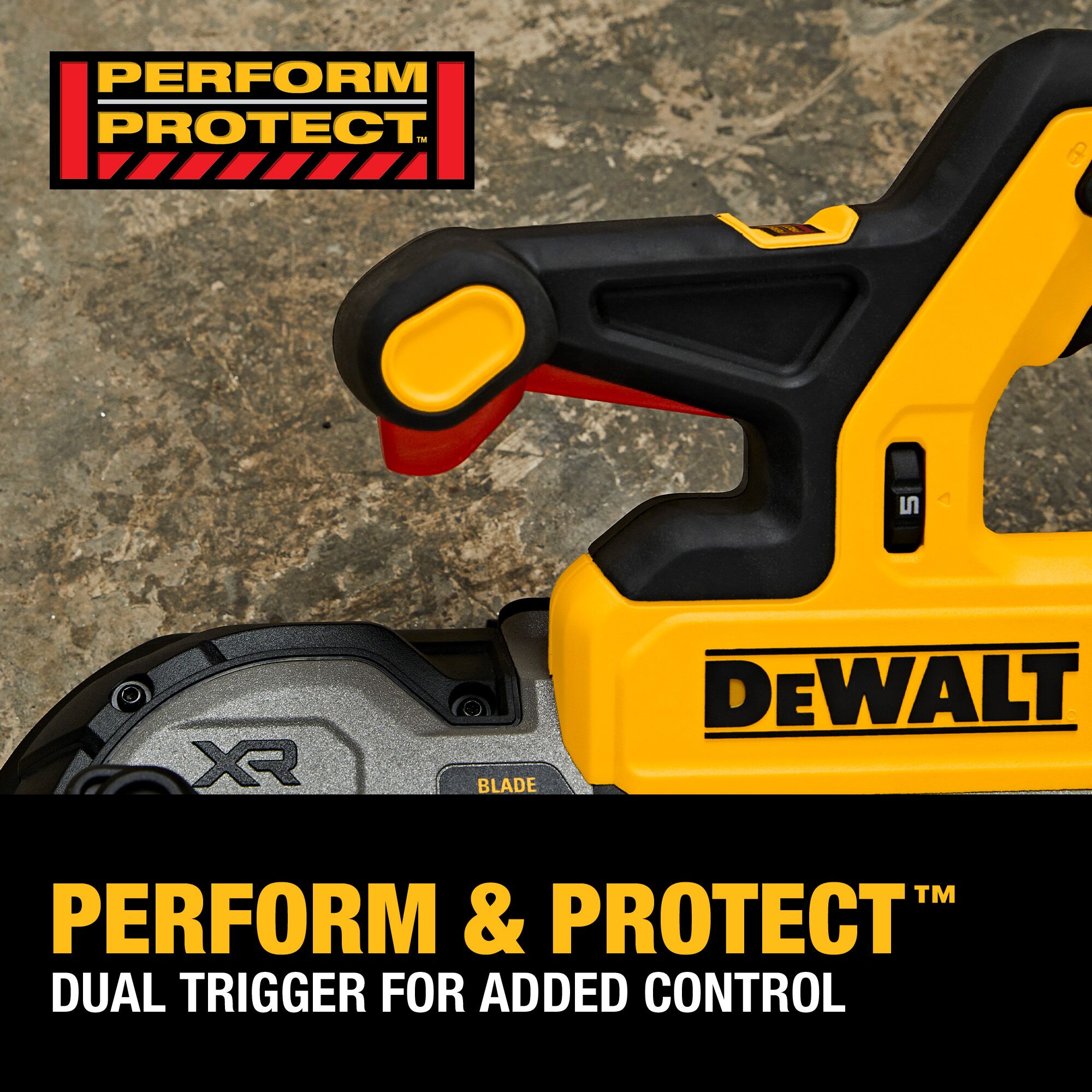 Sierra de cinta portátil DEWALT de 20 voltios con hoja de 3.375 pulgadas (batería no incluida) DCS379B