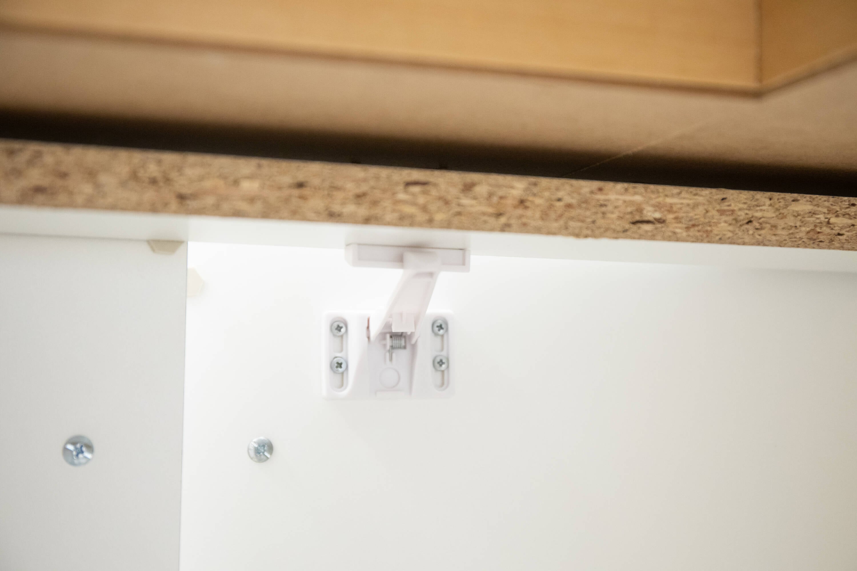 Accesorios de seguridad para gabinete blanco Regalo cerraduras 6130 W
