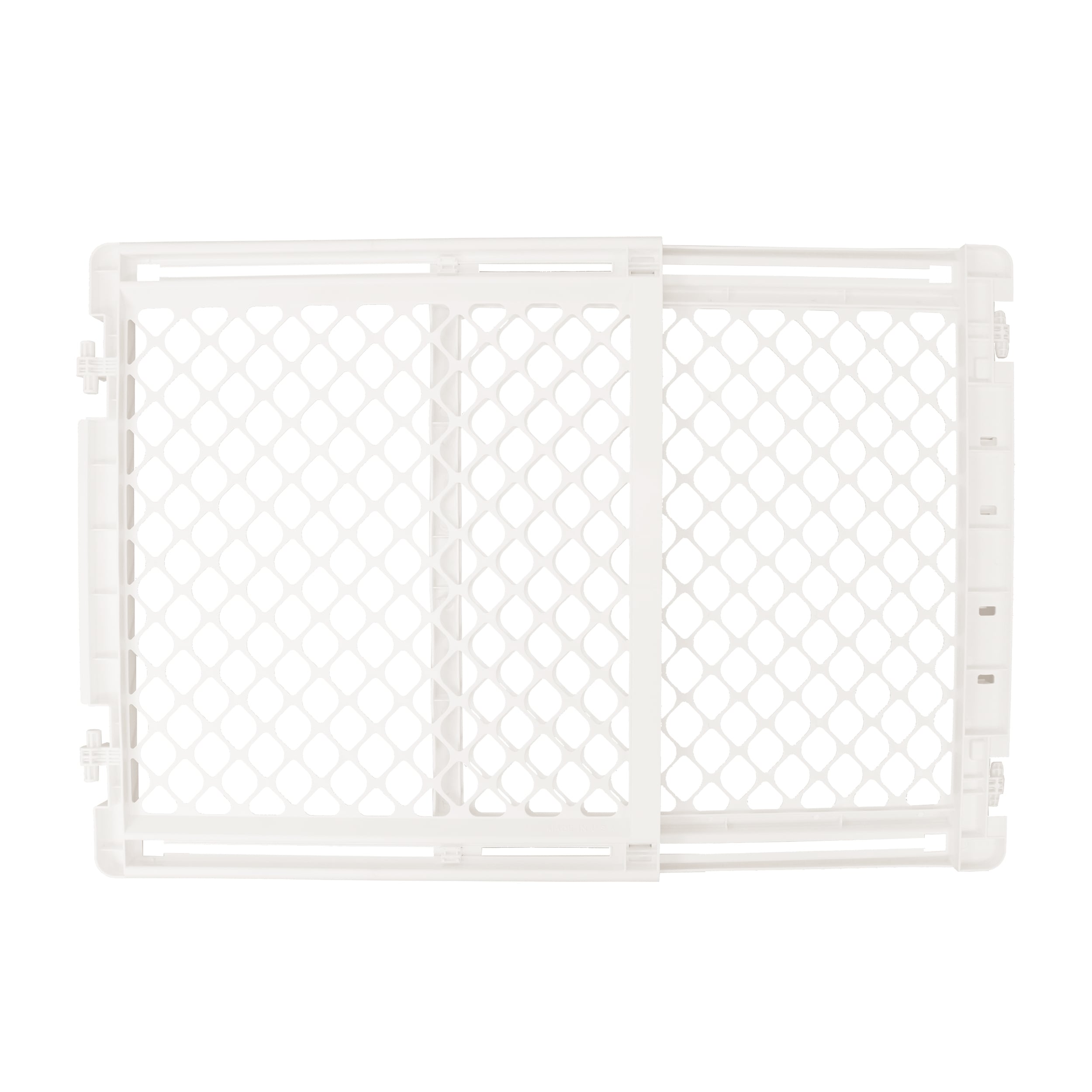 Barrera de seguridad de plástico blanco suave montada con herrajes de 41 pulgadas x 27 pulgadas Toddleroo by North States 8691