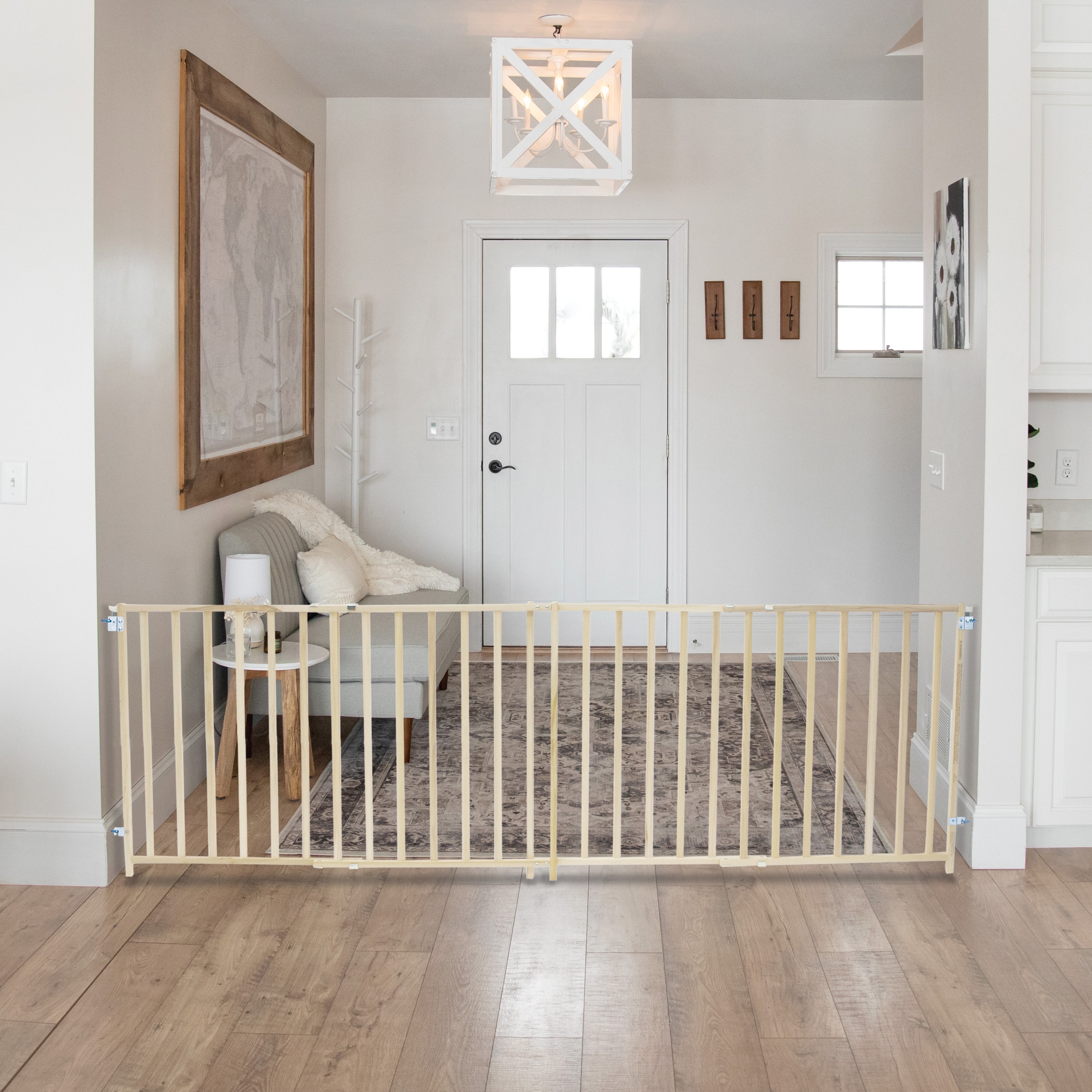 Barrera de seguridad de madera natural montada con hardware Toddleroo de North States de 103 pulgadas x 27 pulgadas 4649