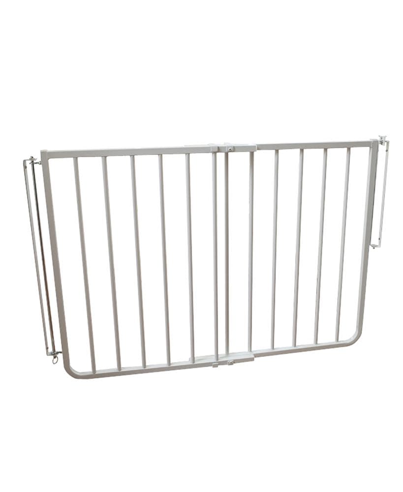 Puerta de seguridad especial para escaleras Cardinal Gates de 42.5 pulgadas x 29.5 pulgadas, montada con herrajes, color blanco.