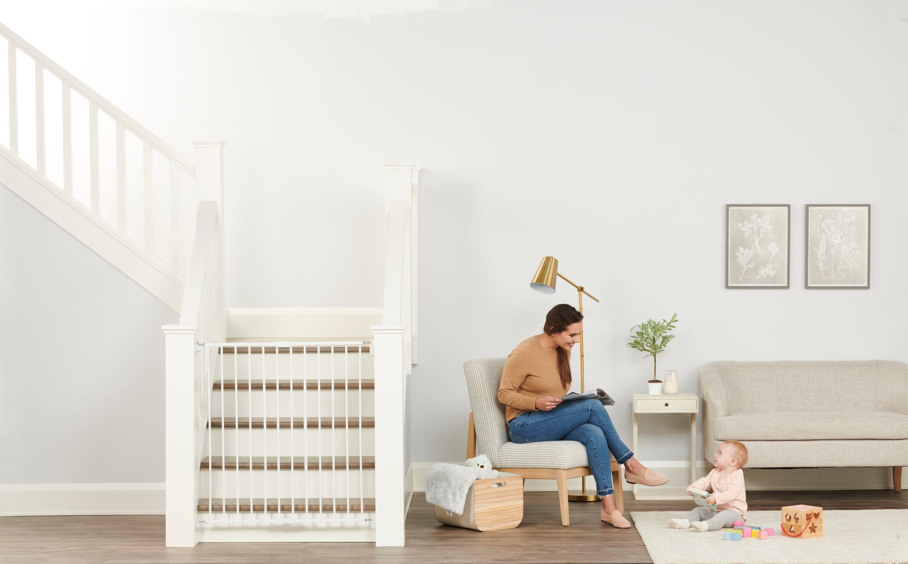 Barrera de seguridad metálica blanca montada en la parte superior de las escaleras de 40.5 pulgadas x 36 pulgadas - Regalo 1255 W DS