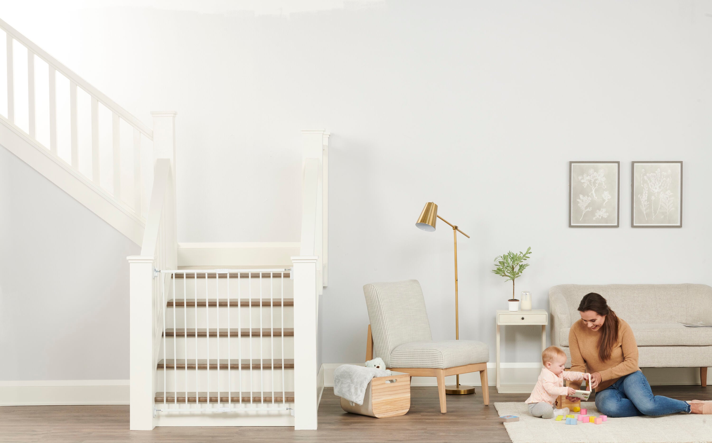 Barrera de seguridad metálica blanca montada en la parte superior de las escaleras de 40.5 pulgadas x 36 pulgadas - Regalo 1255 W DS