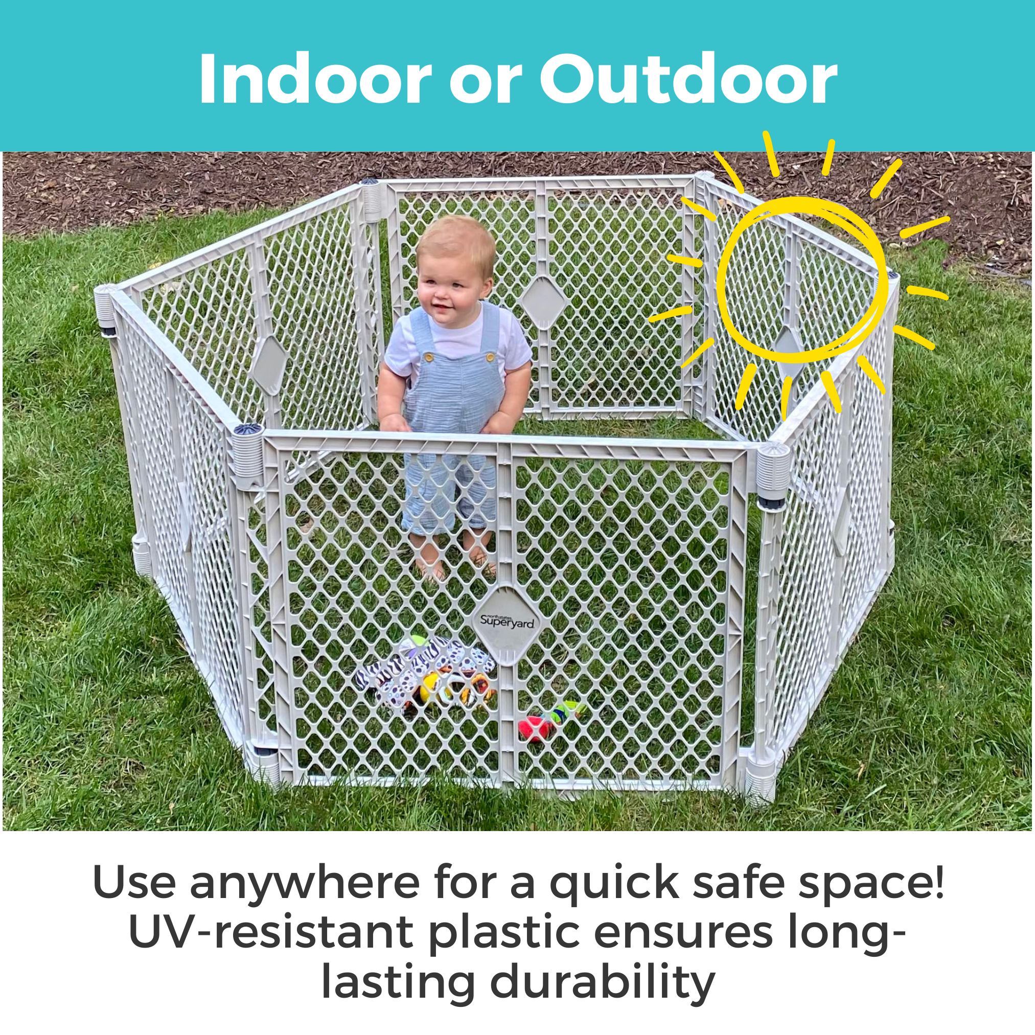 Corral de juegos de seguridad de plástico gris claro de 192 pulgadas x 26 pulgadas con puerta Toddleroo de North States 8669